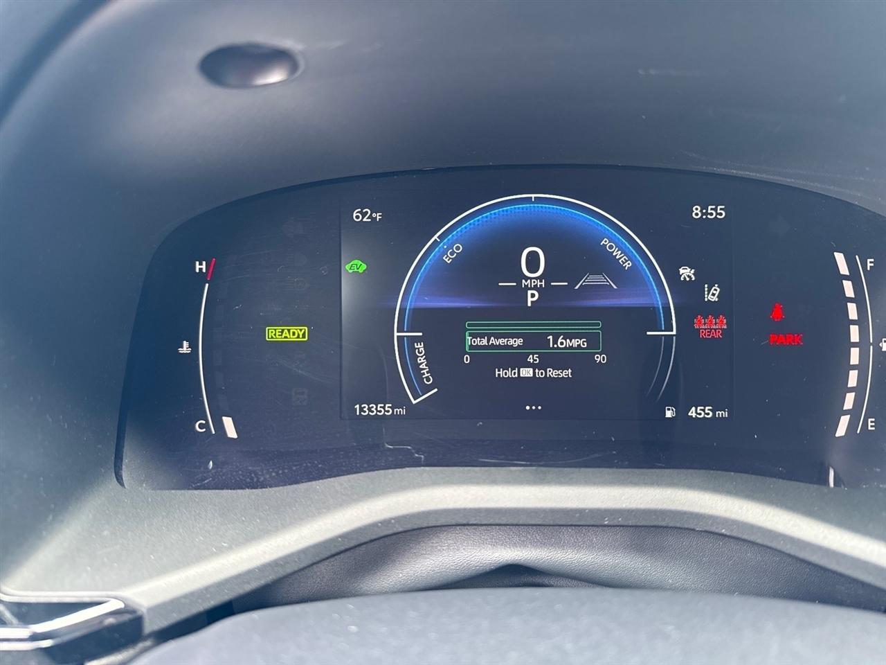 Toyota Camry Hybrid XLE 2026