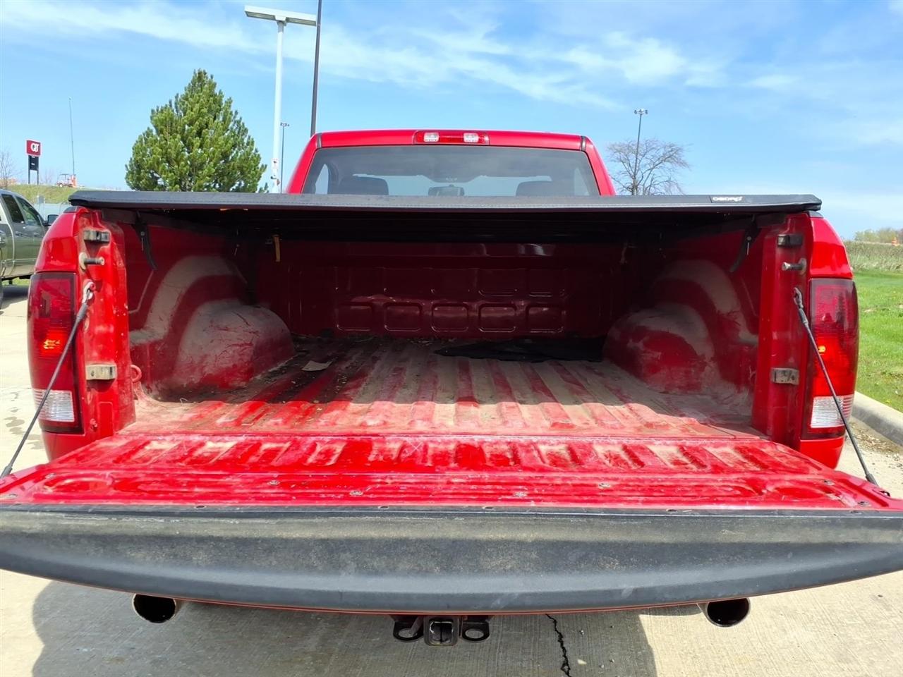 RAM 1500 ST SWB 4WD 2012