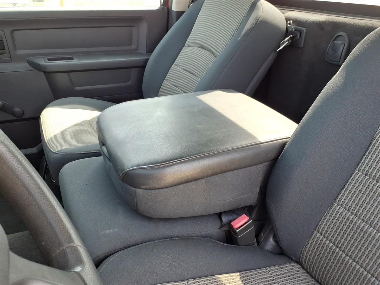 RAM 1500 ST SWB 4WD 2012