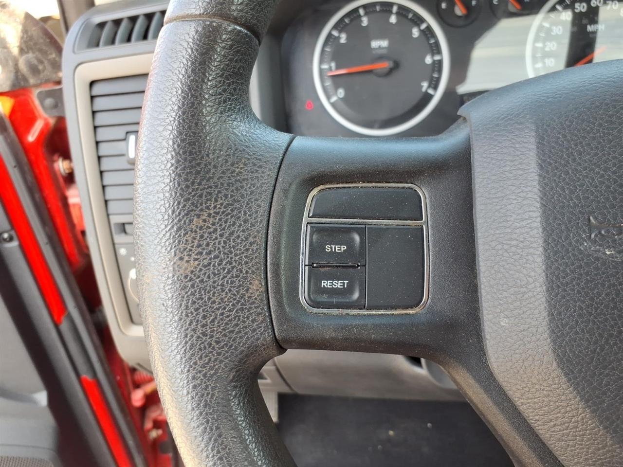 RAM 1500 ST SWB 4WD 2012