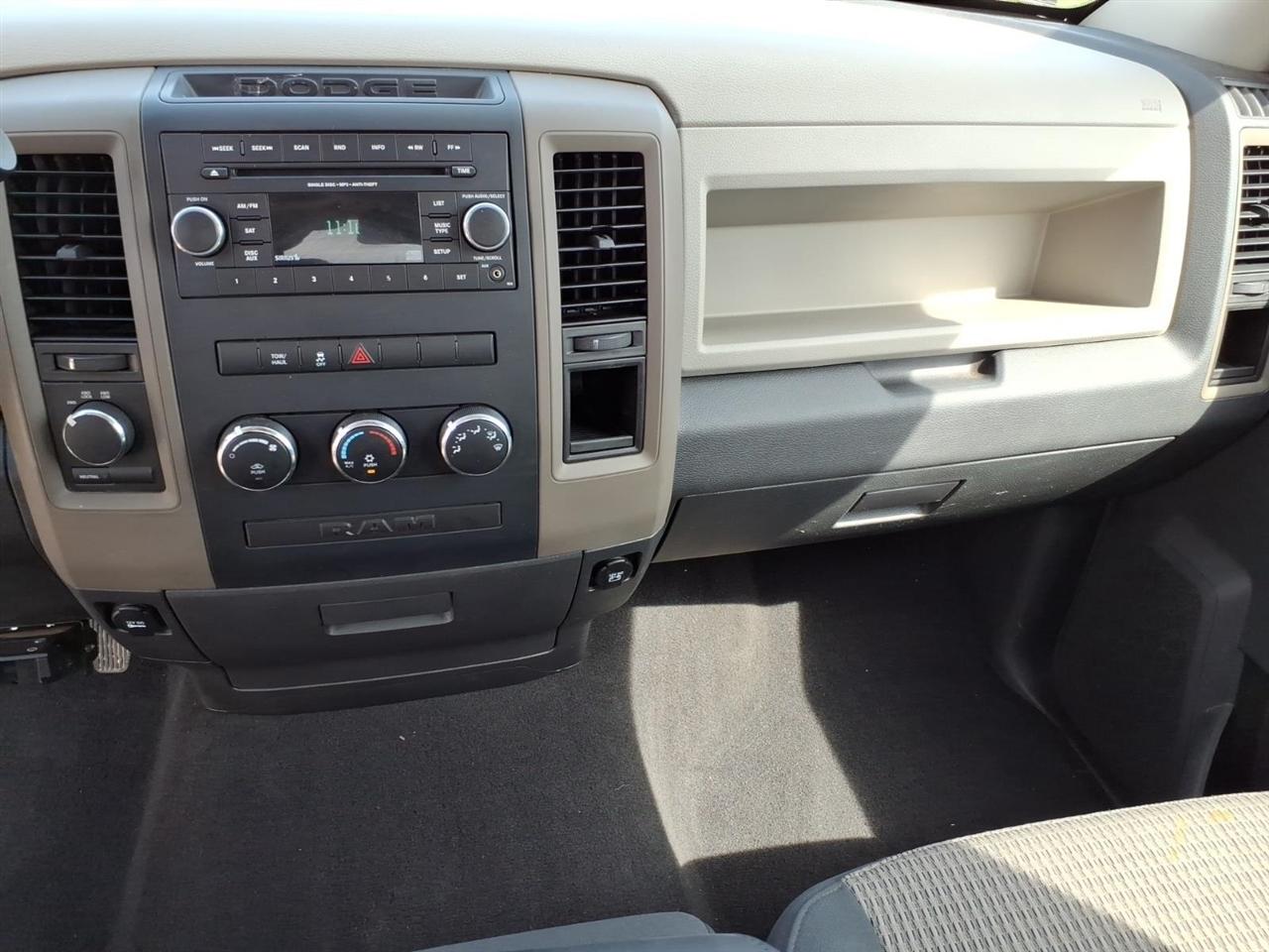 RAM 1500 ST SWB 4WD 2012