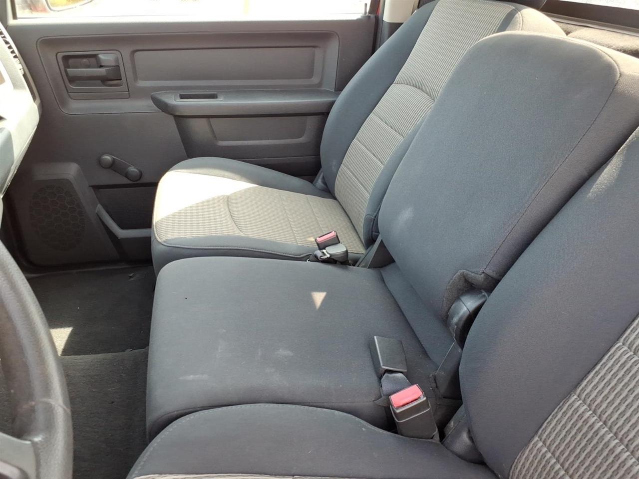 RAM 1500 ST SWB 4WD 2012