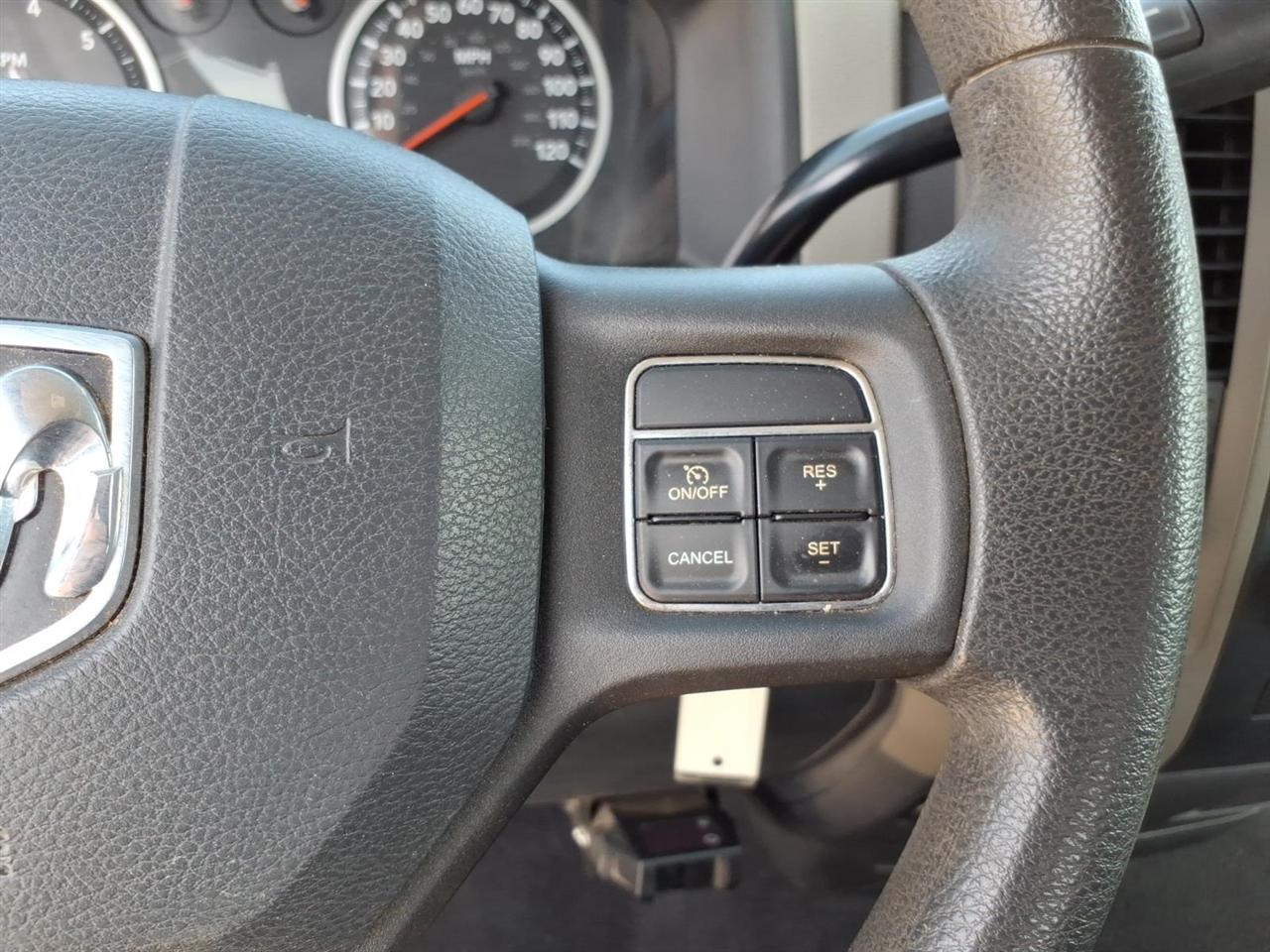 RAM 1500 ST SWB 4WD 2012