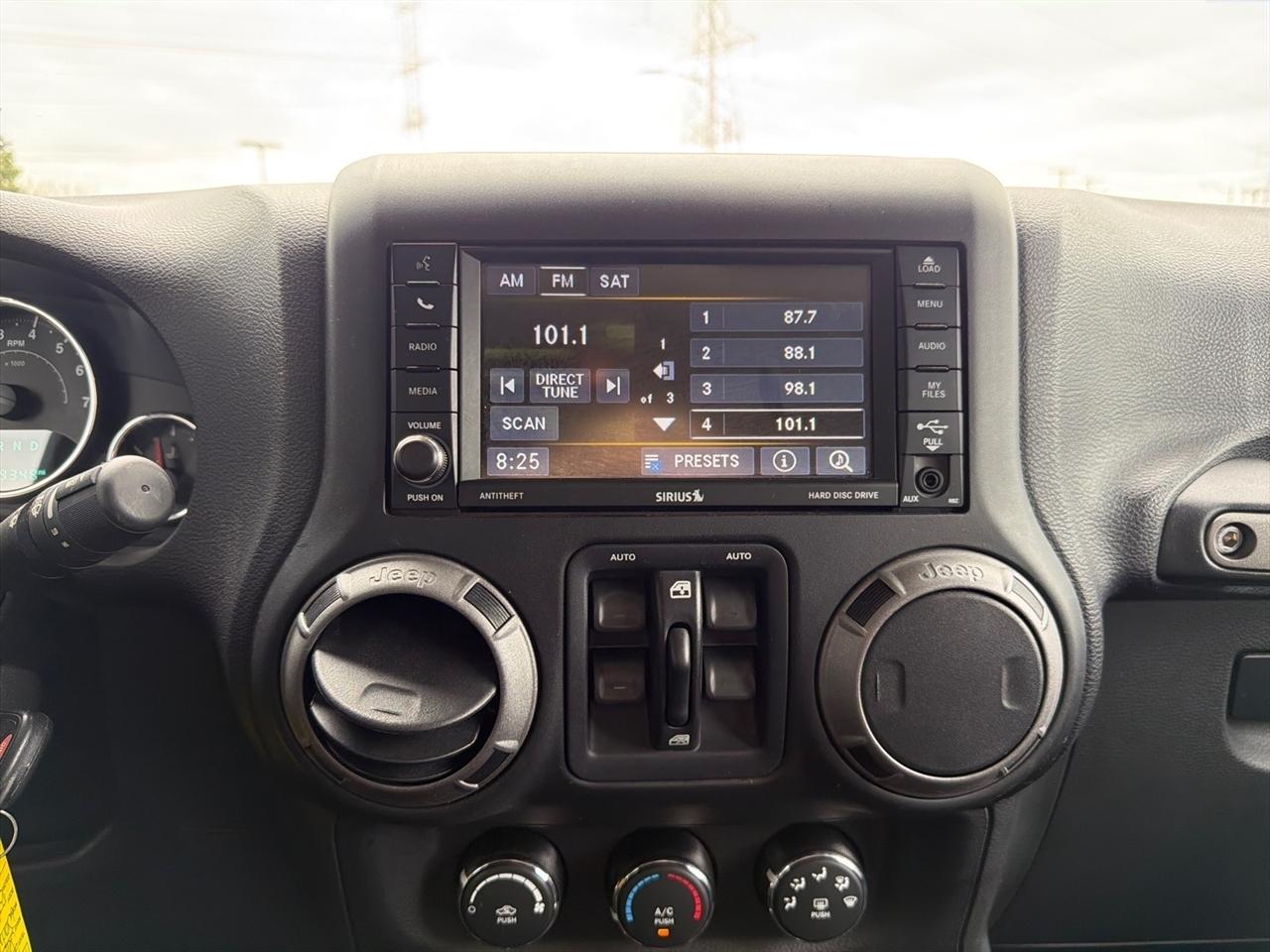 Jeep Wrangler Unlimited Sport 4WD 2016