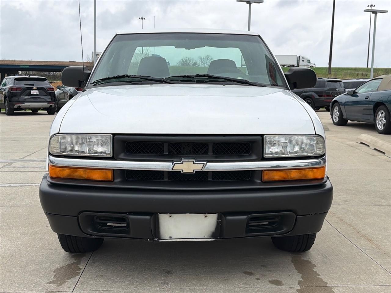 Chevrolet S10 Pickup LS Reg. Cab Long Bed 2WD 1997