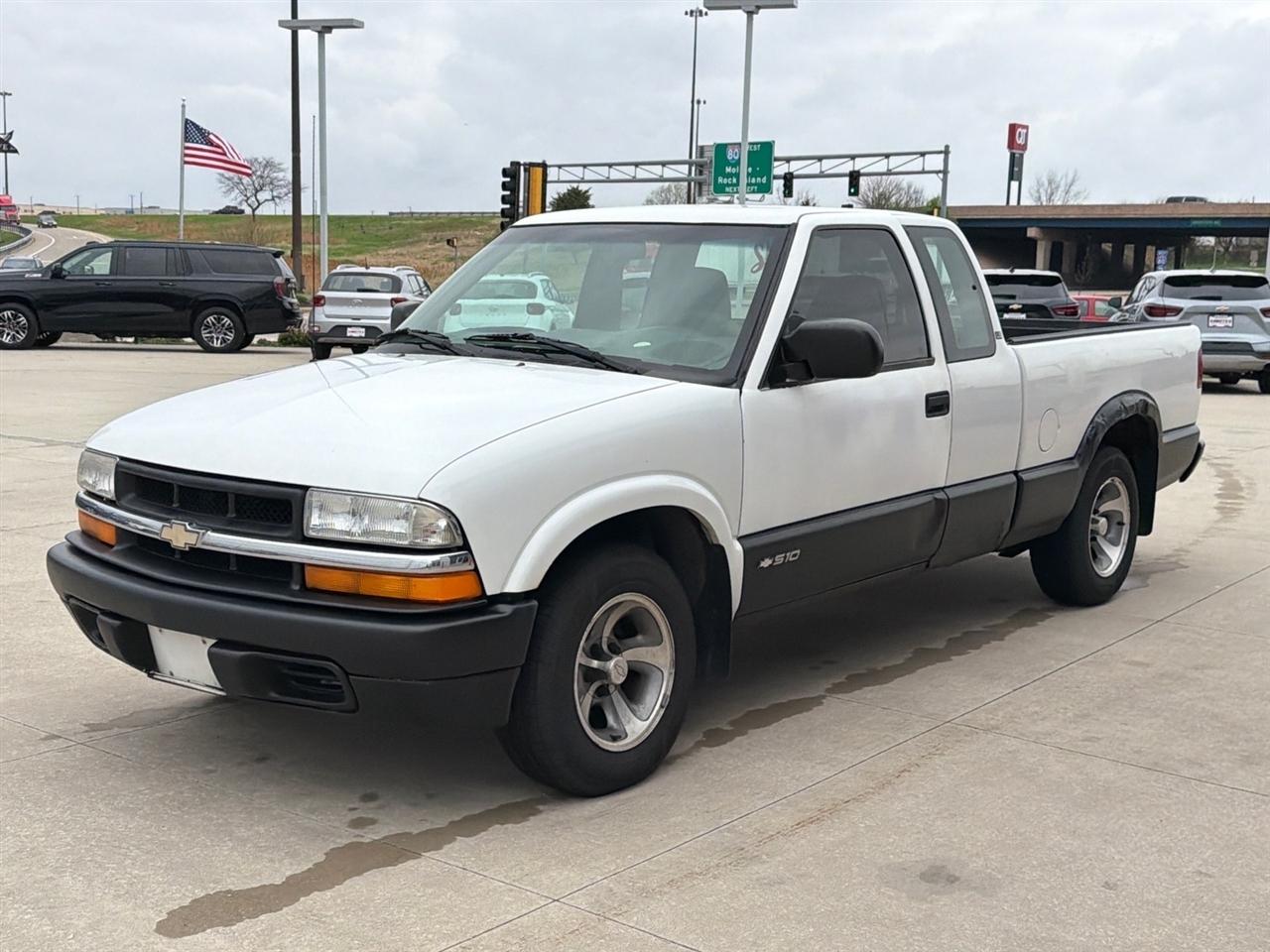 Chevrolet S10 Pickup LS Reg. Cab Long Bed 2WD 1997