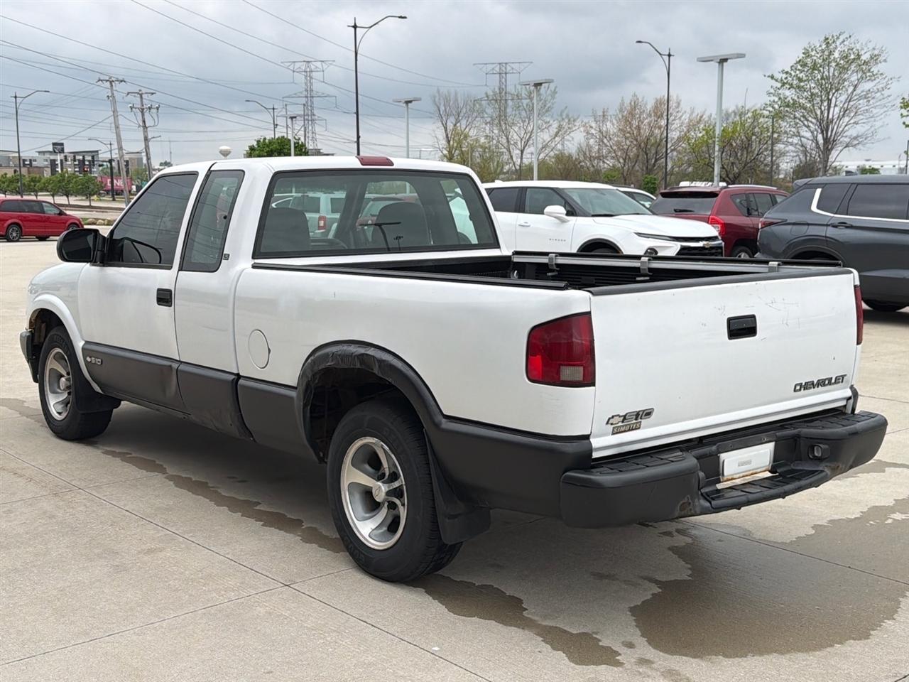 Chevrolet S10 Pickup LS Reg. Cab Long Bed 2WD 1997