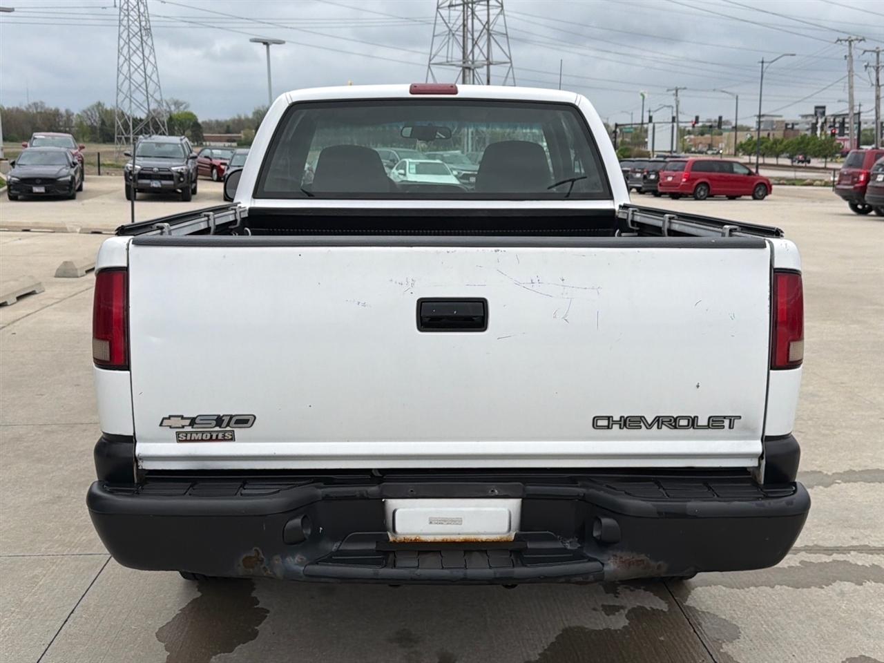 Chevrolet S10 Pickup LS Reg. Cab Long Bed 2WD 1997