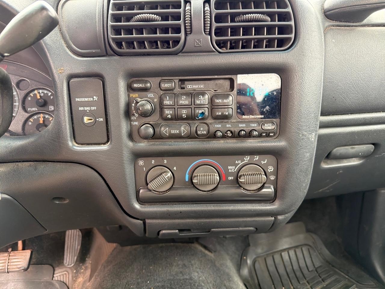 Chevrolet S10 Pickup LS Reg. Cab Long Bed 2WD 1997