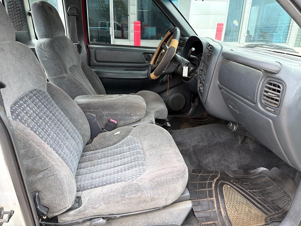 Chevrolet S10 Pickup LS Reg. Cab Long Bed 2WD 1997