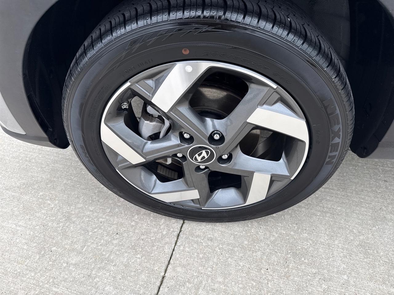 Hyundai Venue SEL 2025