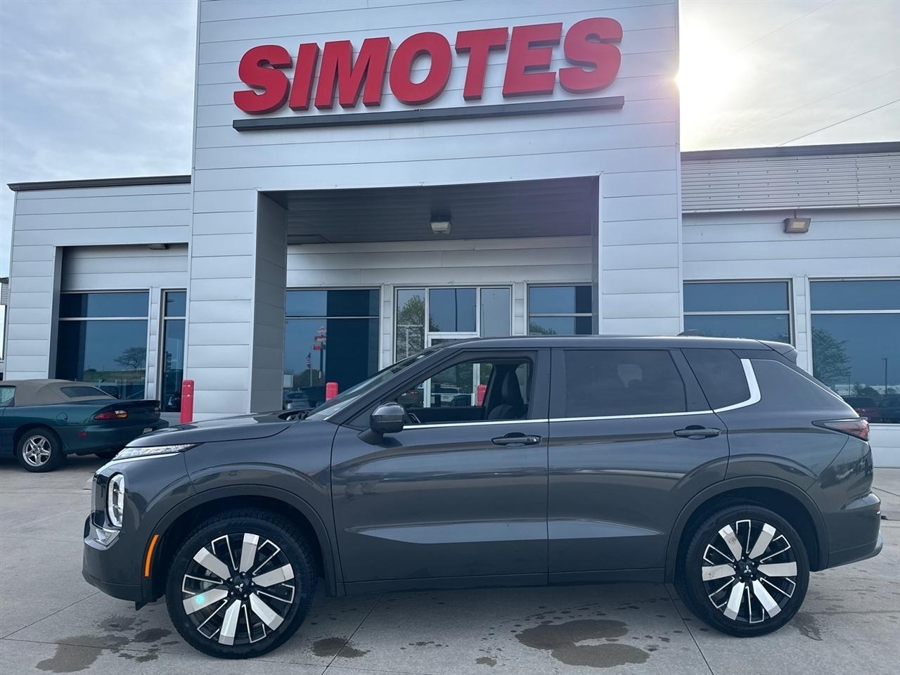 Mitsubishi Outlander SE 4WD 2025