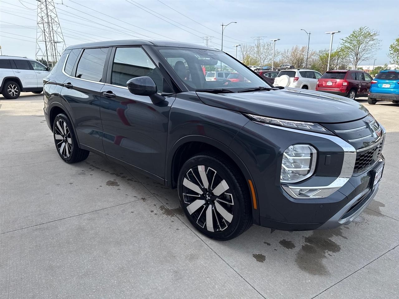 Mitsubishi Outlander SE 4WD 2025