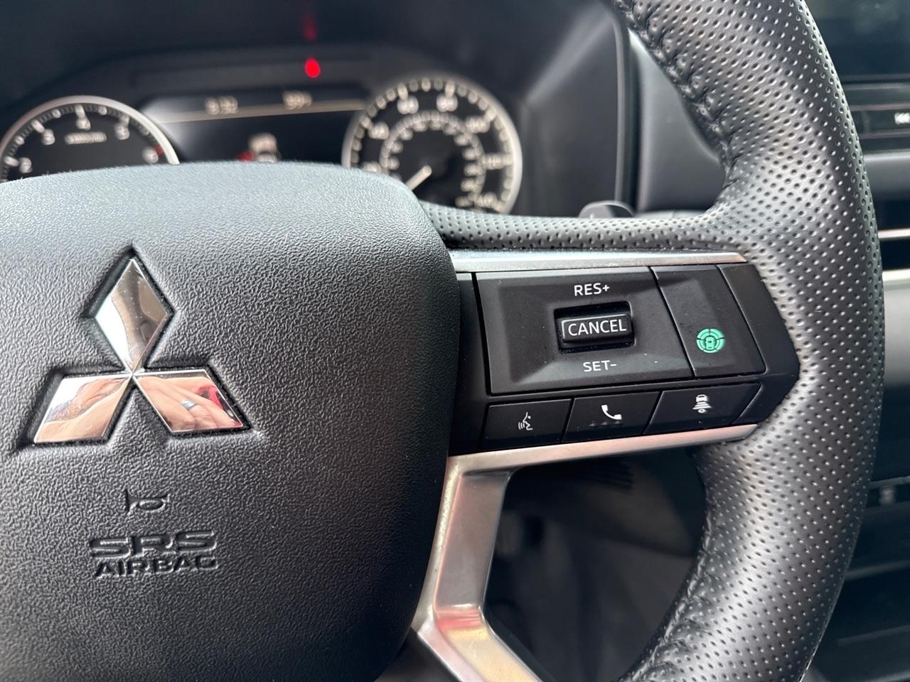 Mitsubishi Outlander SE 4WD 2025