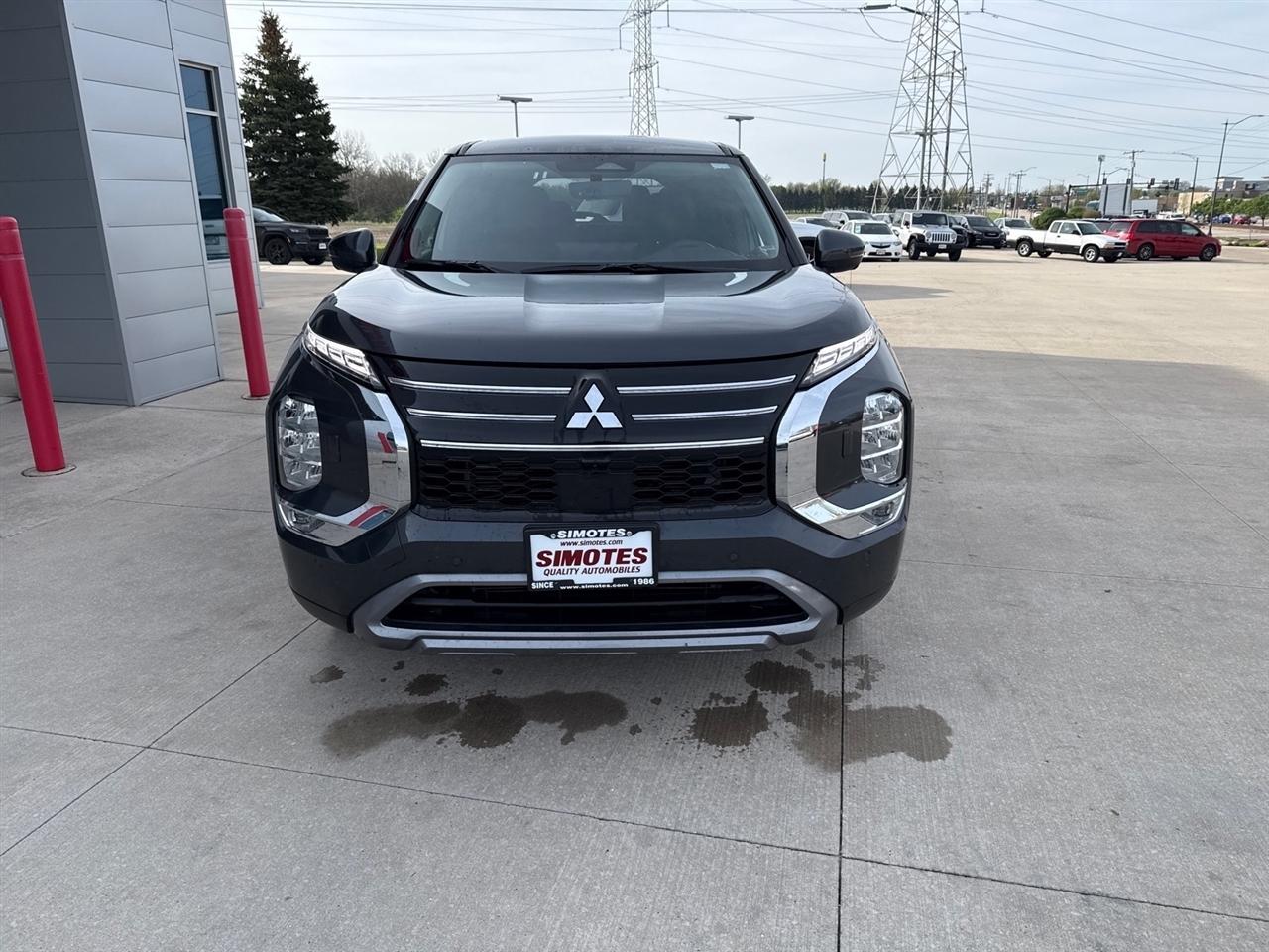 Mitsubishi Outlander SE 4WD 2025