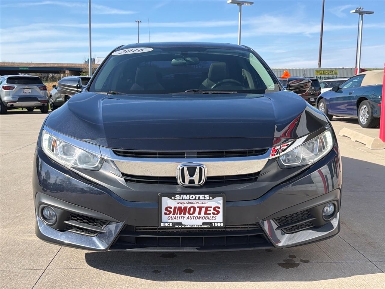 Honda Civic EX-T Sedan CVT 2016