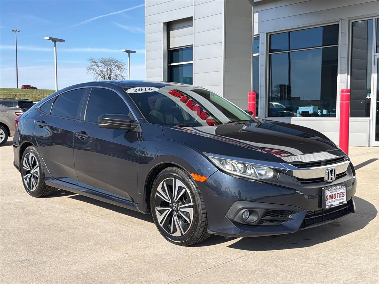 Honda Civic EX-T Sedan CVT 2016