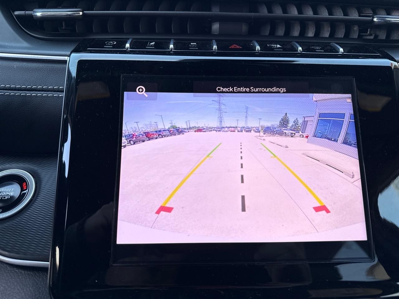 Jeep Grand Cherokee Laredo 4WD 2025