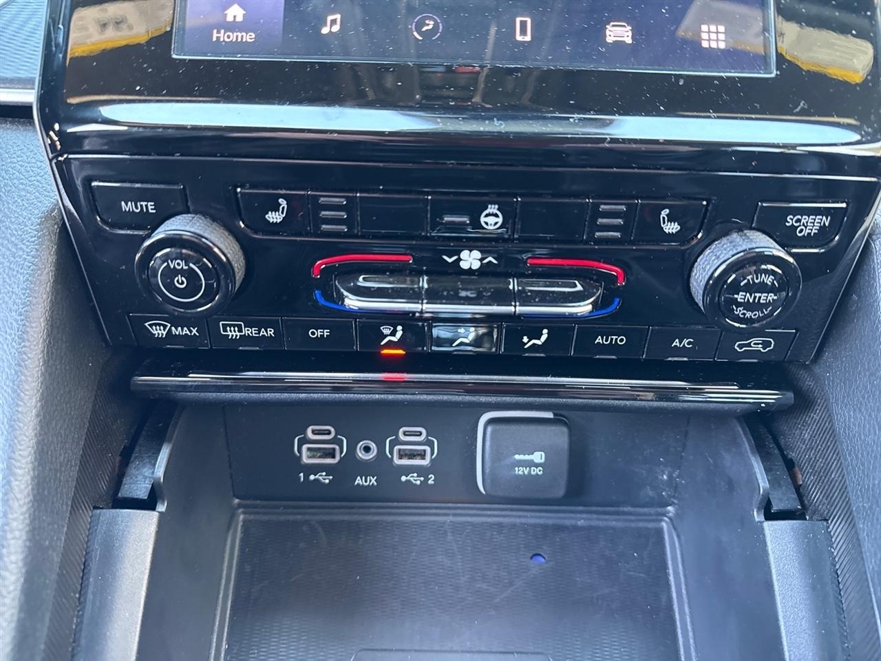 Jeep Grand Cherokee Laredo 4WD 2025