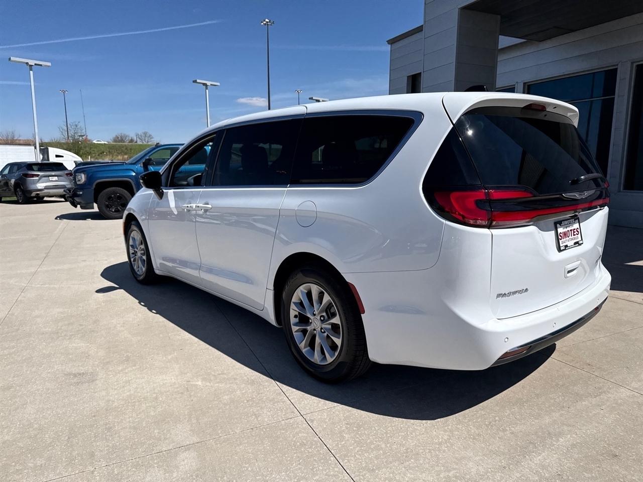 Chrysler Pacifica Limited 2026