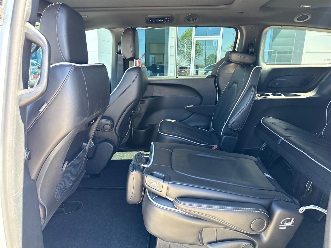 Chrysler Pacifica Limited 2026