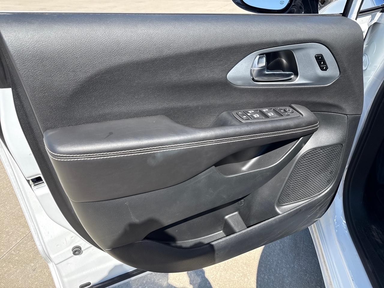 Chrysler Pacifica Limited 2026