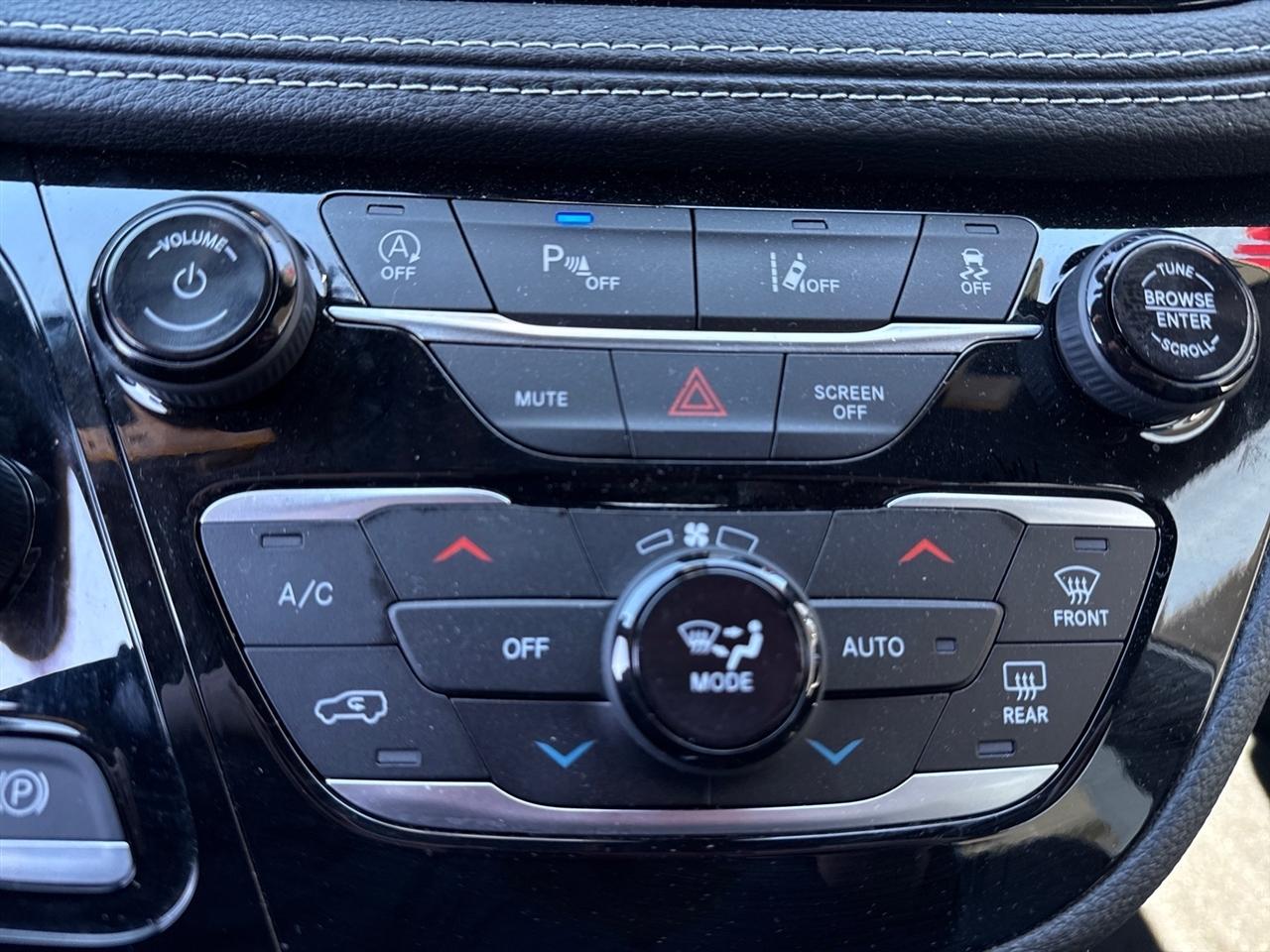 Chrysler Pacifica Limited 2026