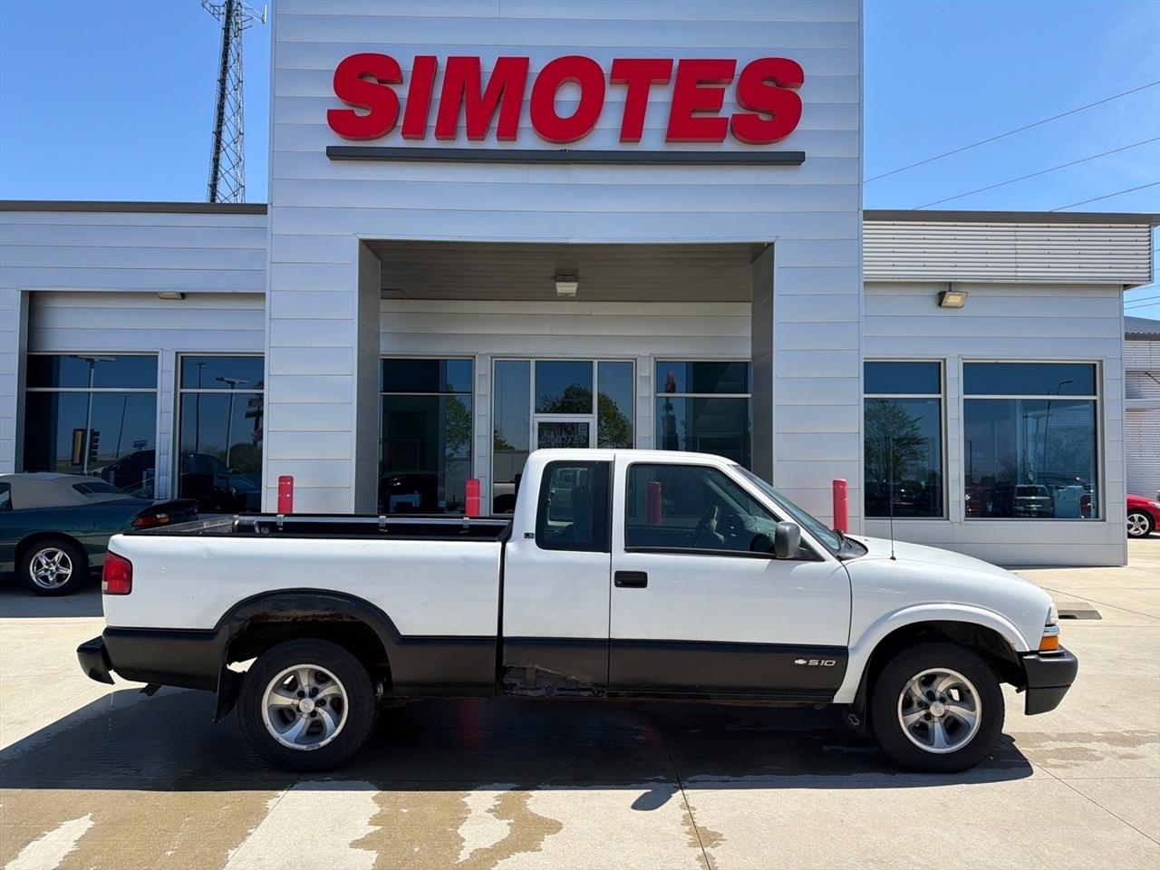 2001 Chevrolet S10 Pickup LS Ext. Cab 2WD