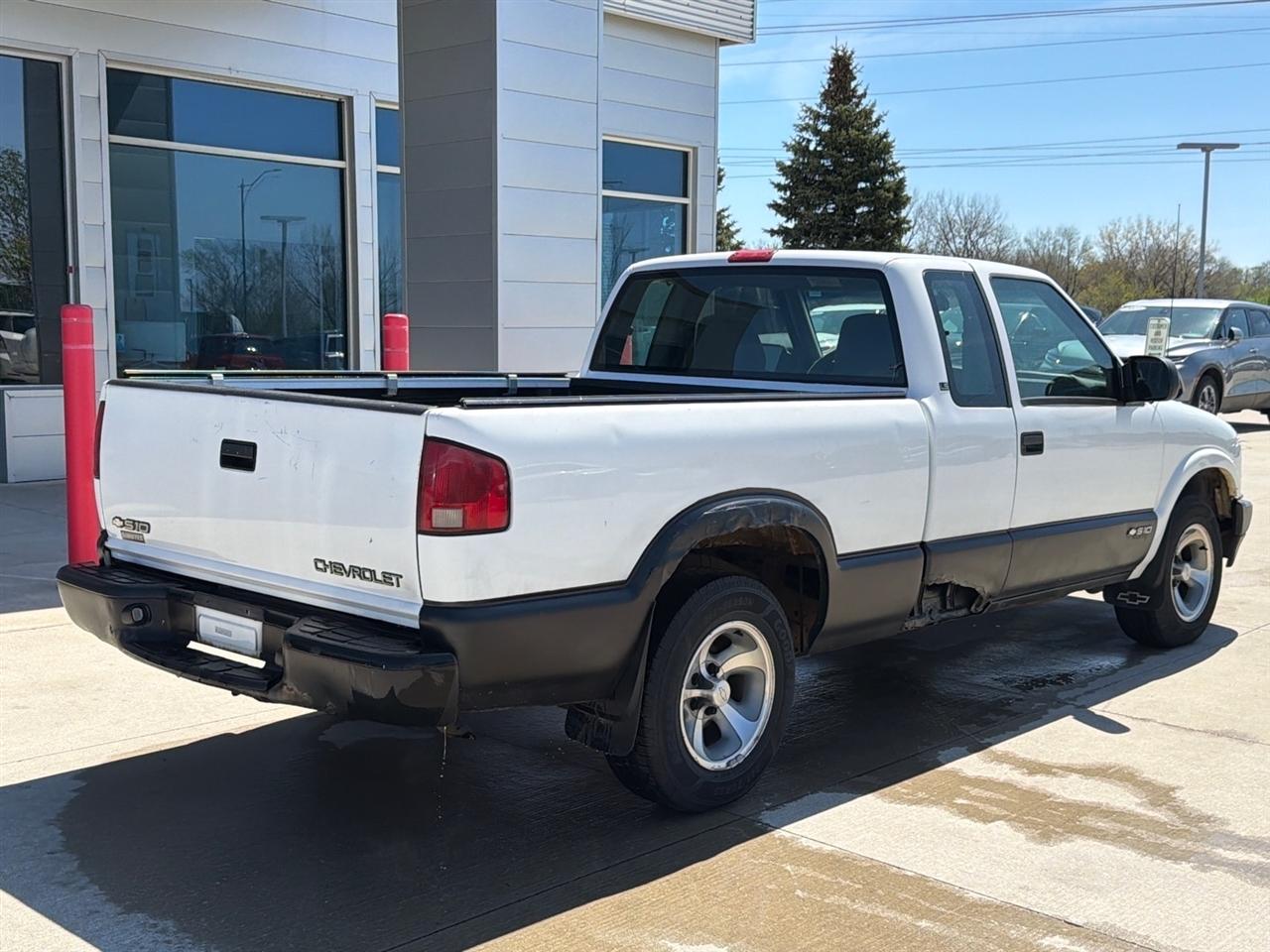 Chevrolet S10 Pickup LS Ext. Cab 2WD 2001