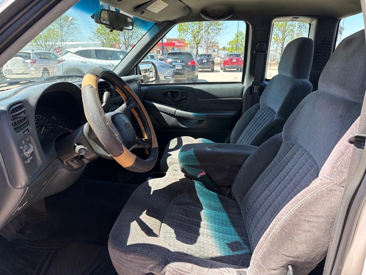 Chevrolet S10 Pickup LS Ext. Cab 2WD 2001