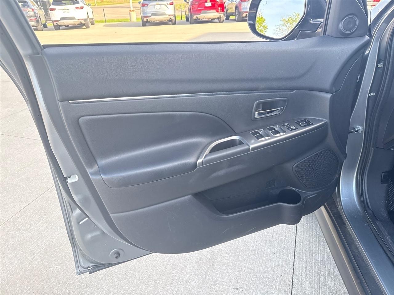 Mitsubishi Outlander Sport 2.0 ES 4WD 2025