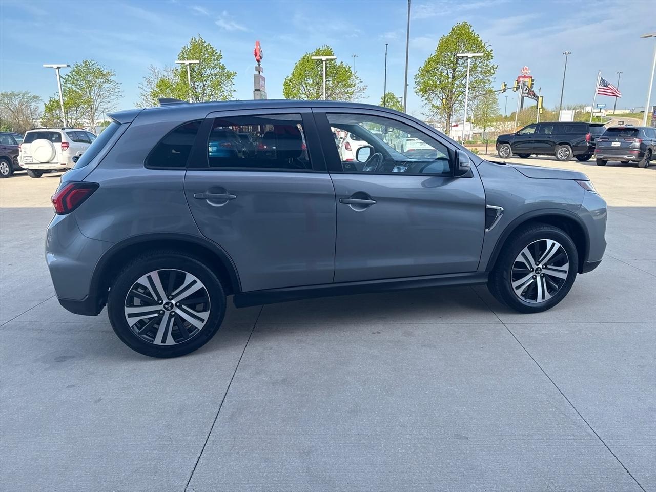 Mitsubishi Outlander Sport 2.0 ES 4WD 2025