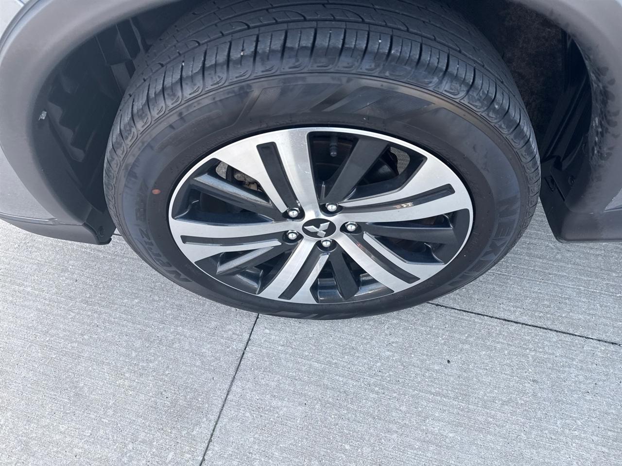 Mitsubishi Outlander Sport 2.0 ES 4WD 2025