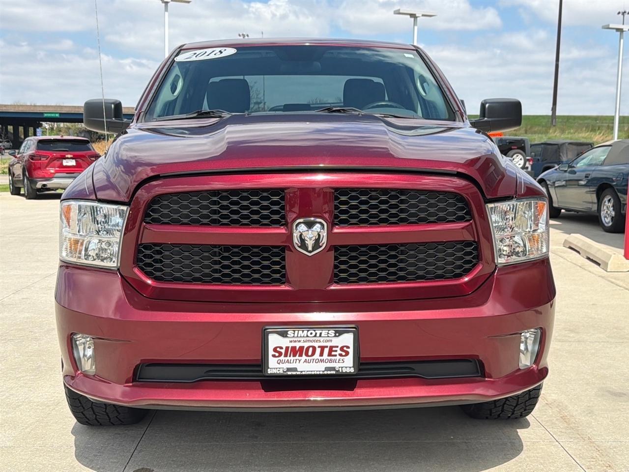 RAM 1500 Tradesman Quad Cab 4WD 2018