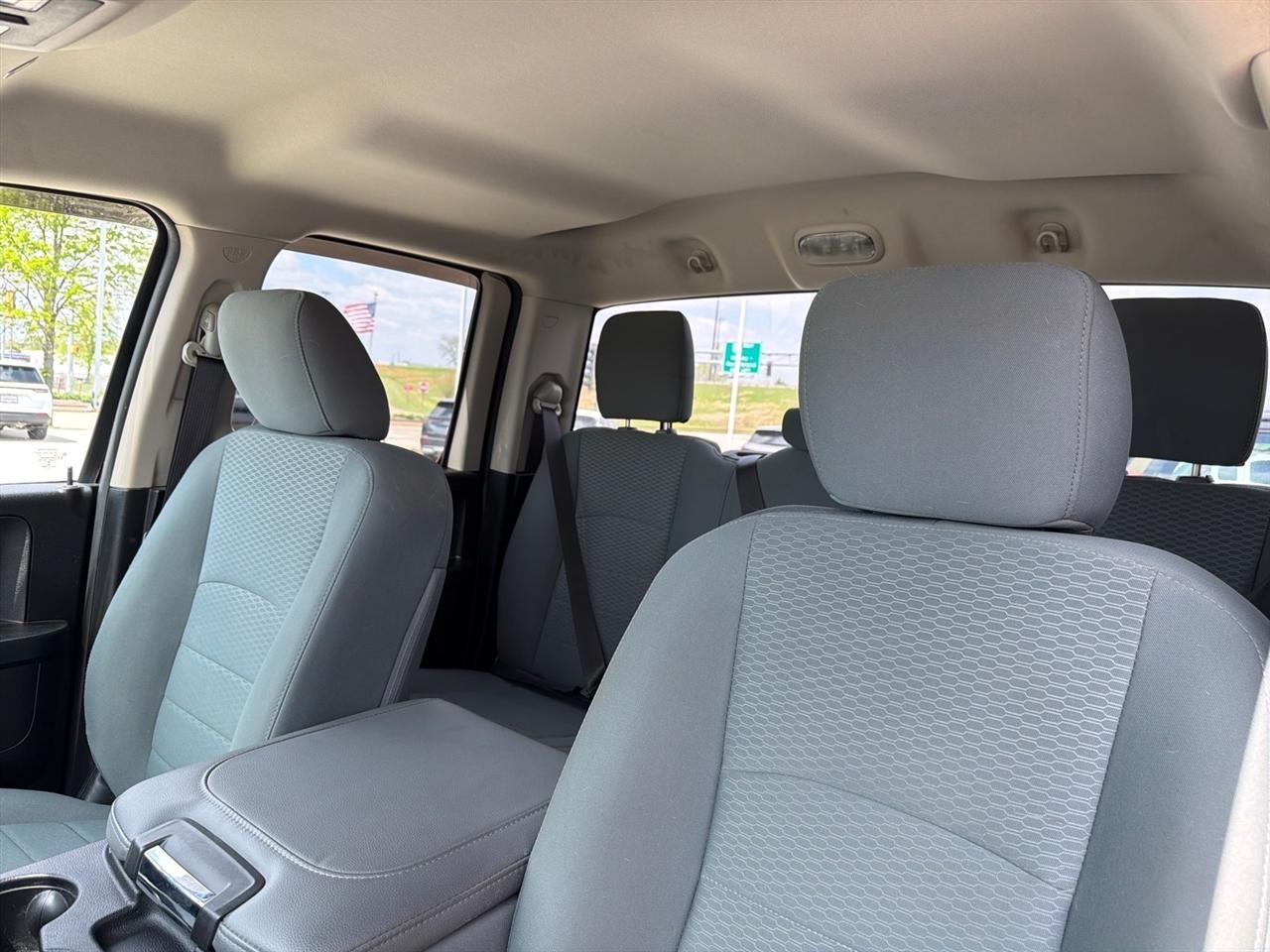 RAM 1500 Tradesman Quad Cab 4WD 2018