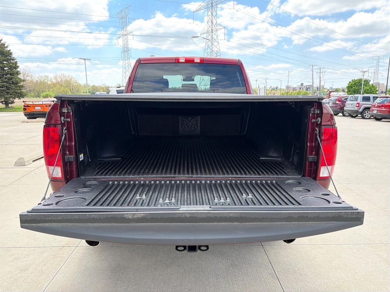 RAM 1500 Tradesman Quad Cab 4WD 2018