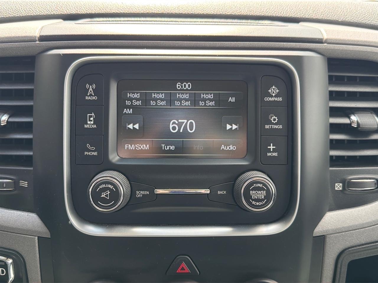 RAM 1500 Tradesman Quad Cab 4WD 2018