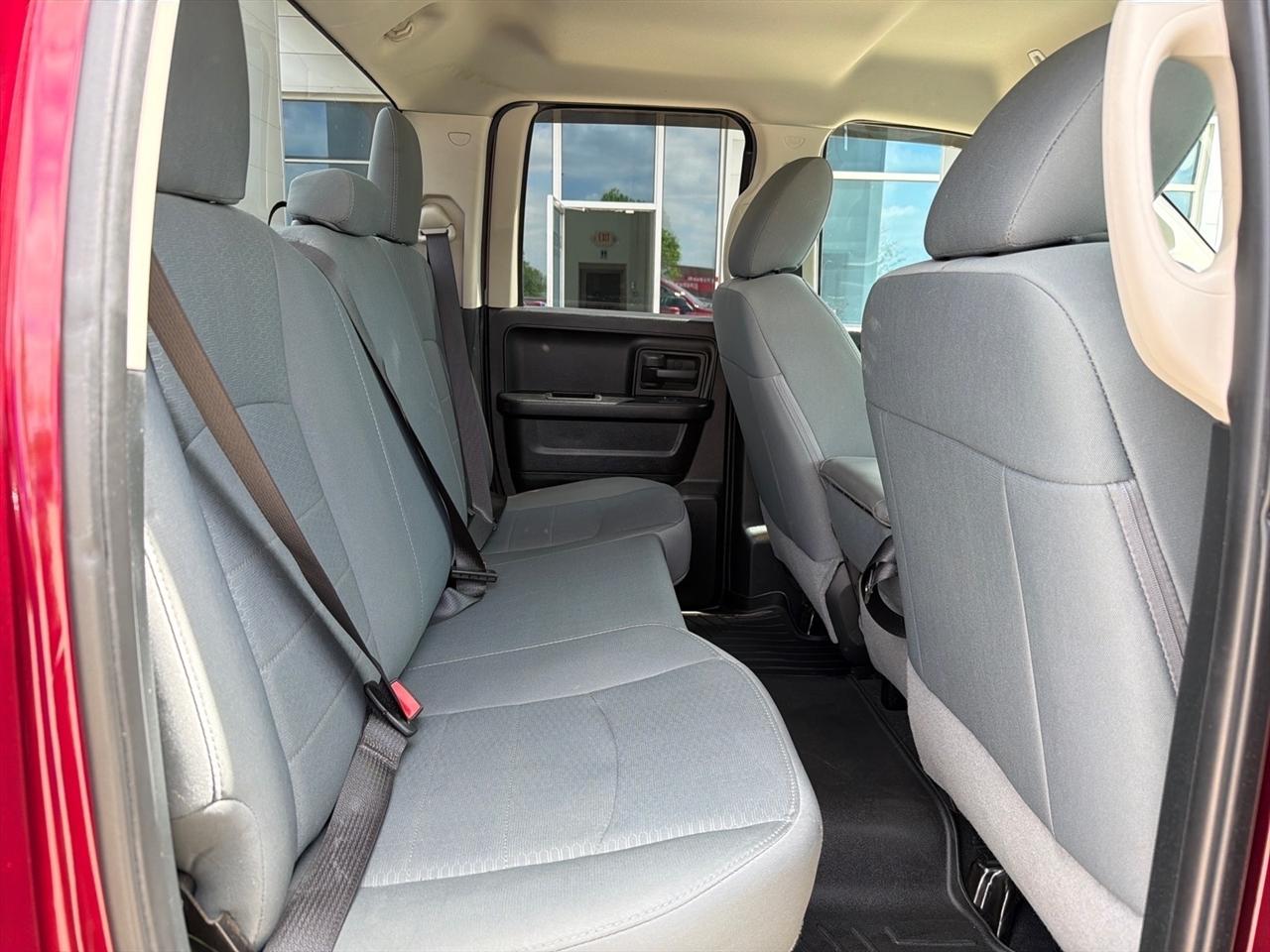 RAM 1500 Tradesman Quad Cab 4WD 2018