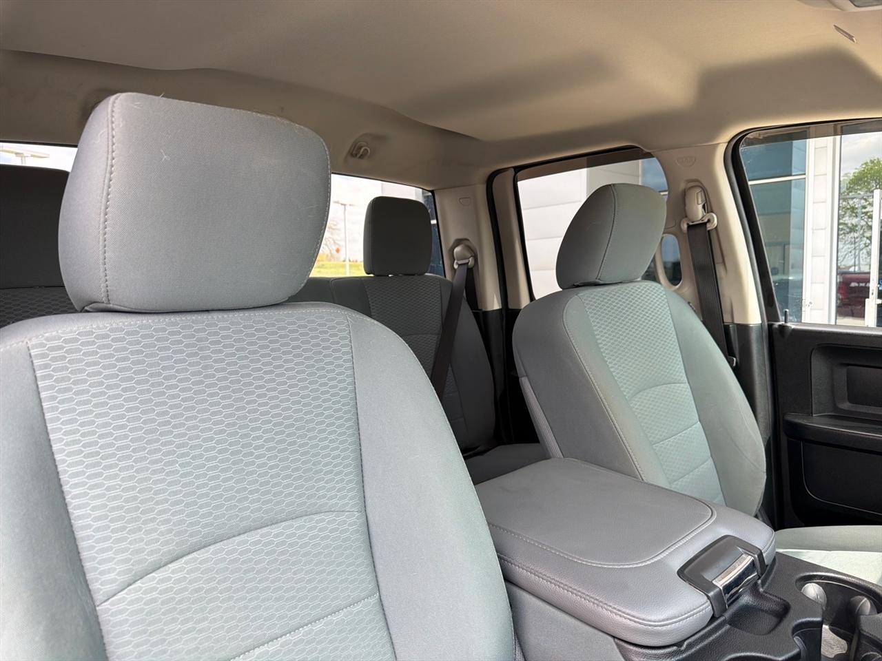 RAM 1500 Tradesman Quad Cab 4WD 2018