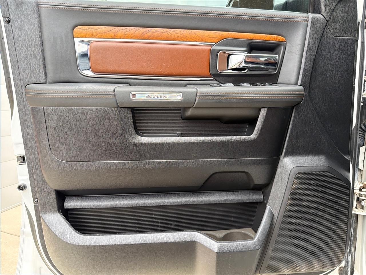 RAM 2500 Longhorn Crew Cab SWB 4WD 2014