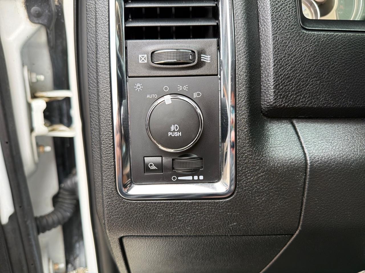 RAM 2500 Longhorn Crew Cab SWB 4WD 2014