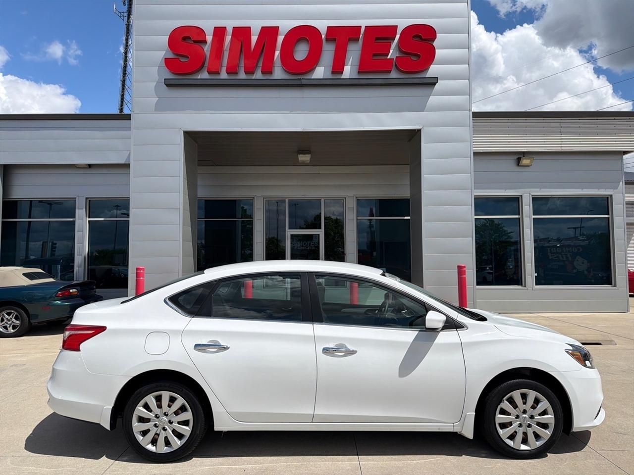 Nissan Sentra S 2016
