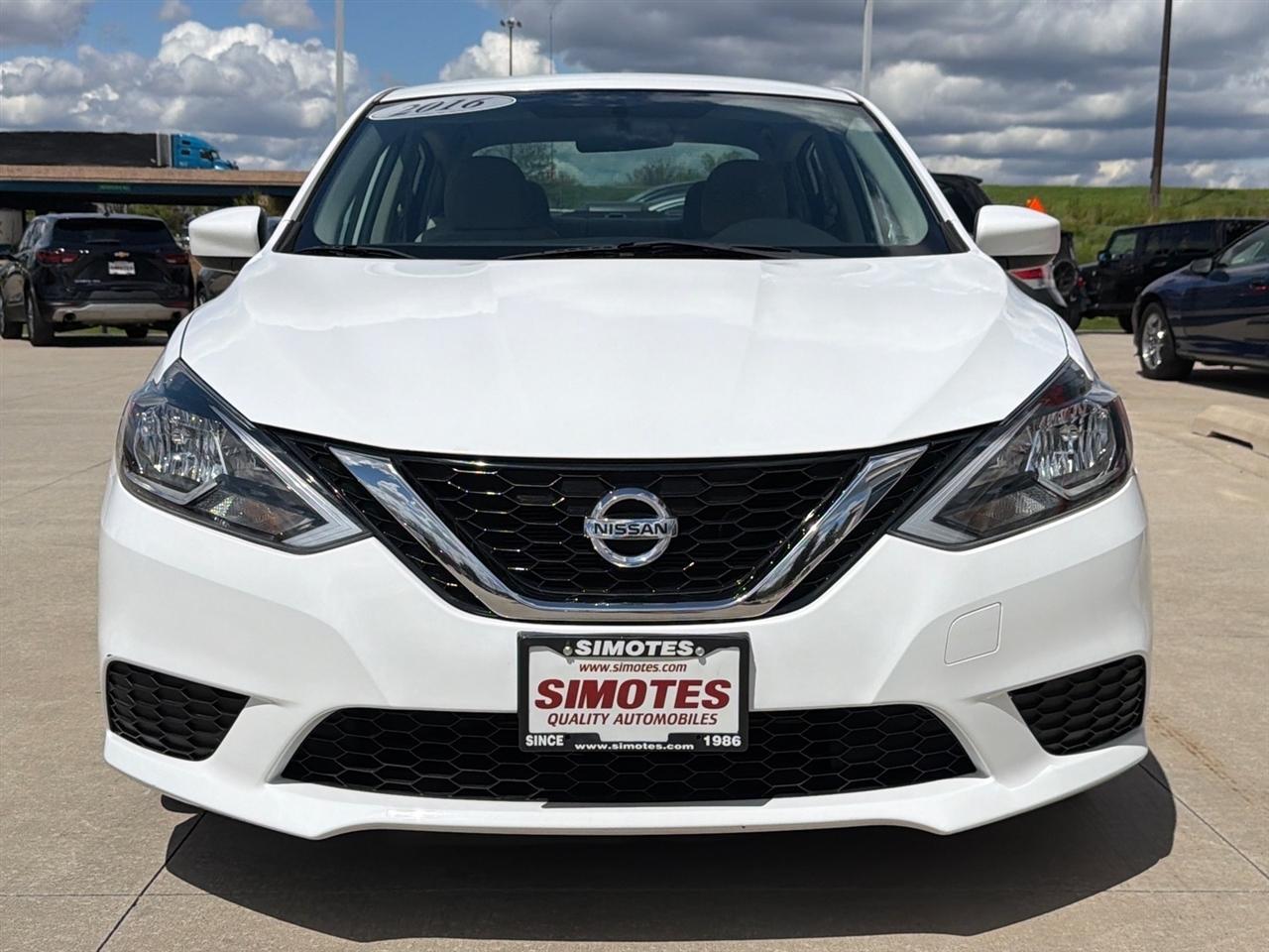 Nissan Sentra S 2016