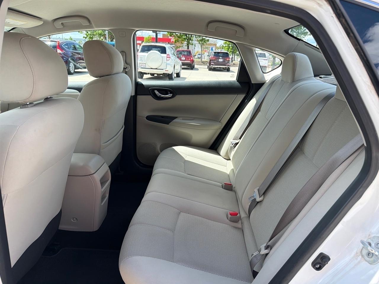 Nissan Sentra S 2016