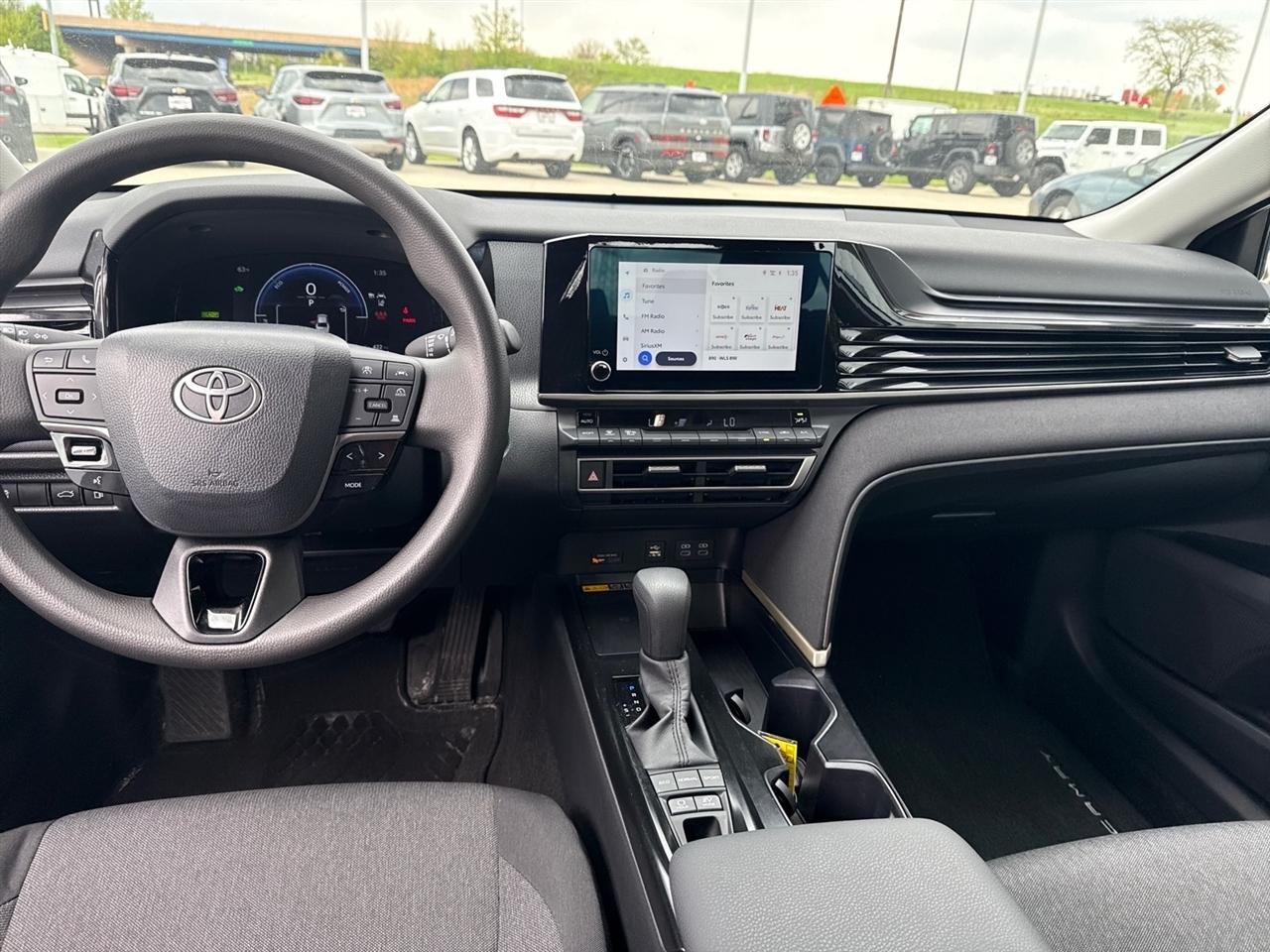 Toyota Camry Hybrid XLE 2026