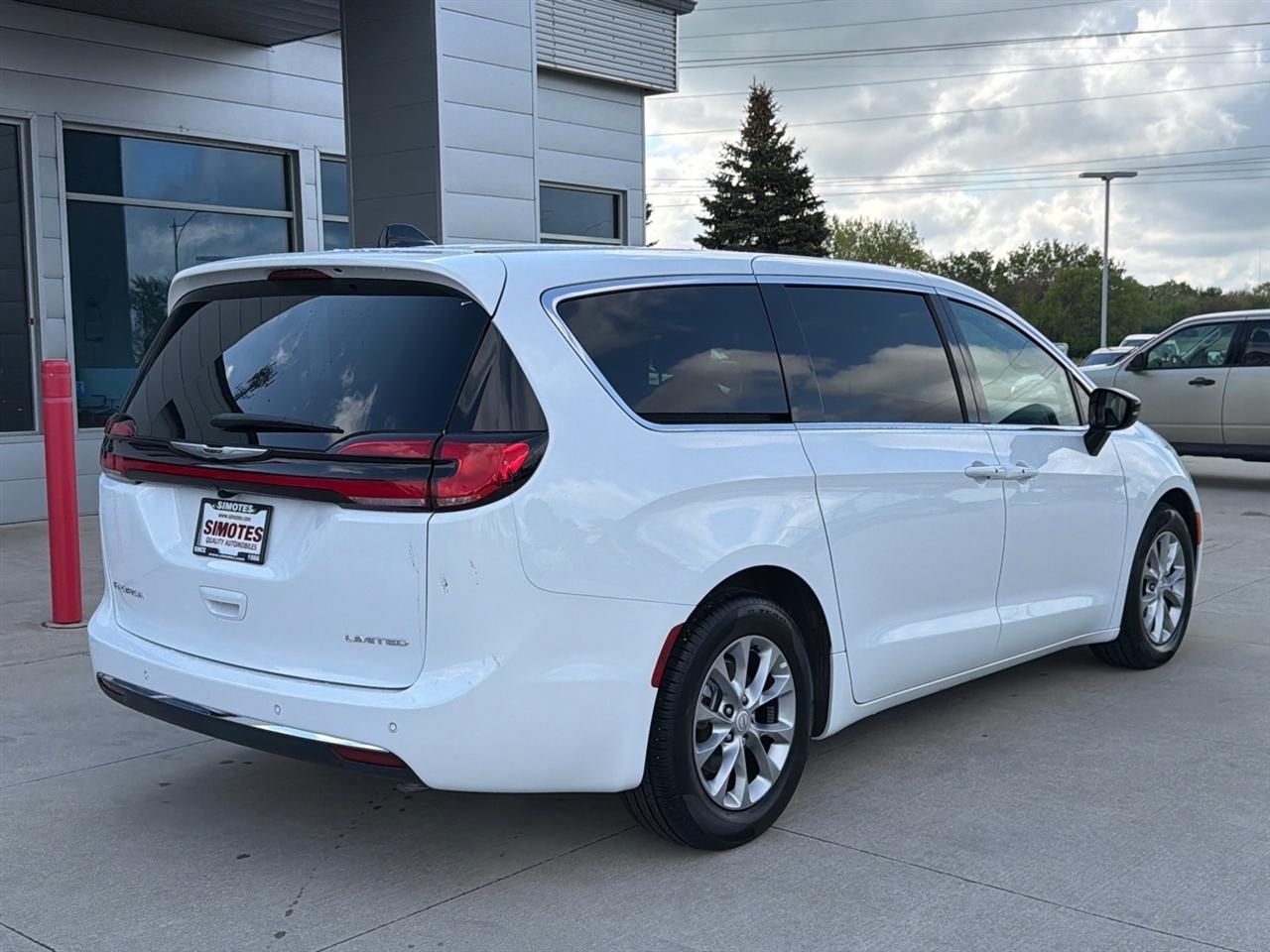 Chrysler Pacifica Limited 2026