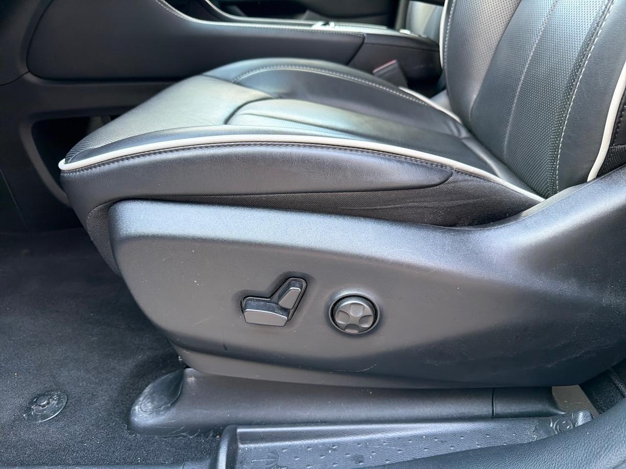 Chrysler Pacifica Limited 2026