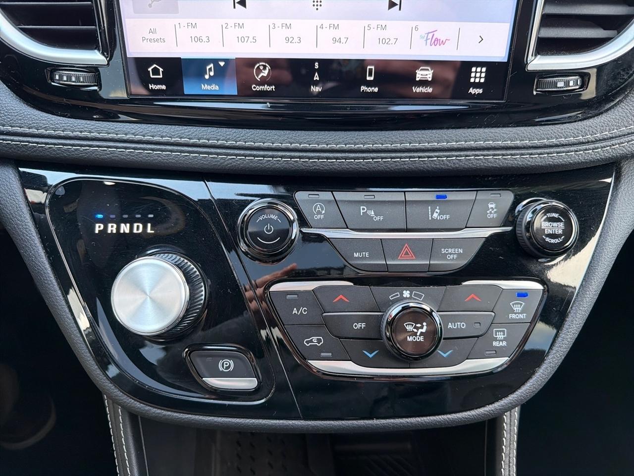 Chrysler Pacifica Limited 2026