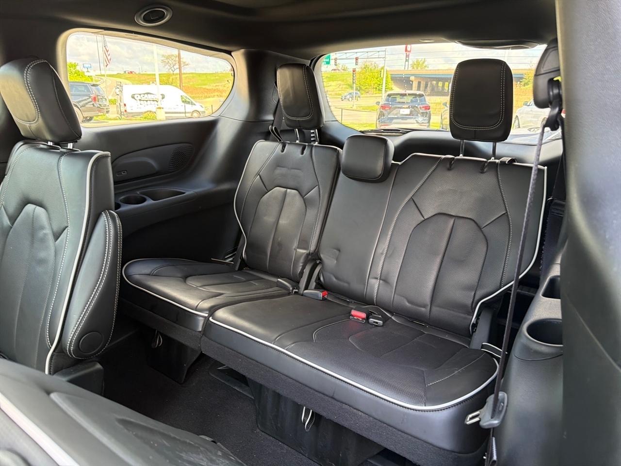 Chrysler Pacifica Limited 2026