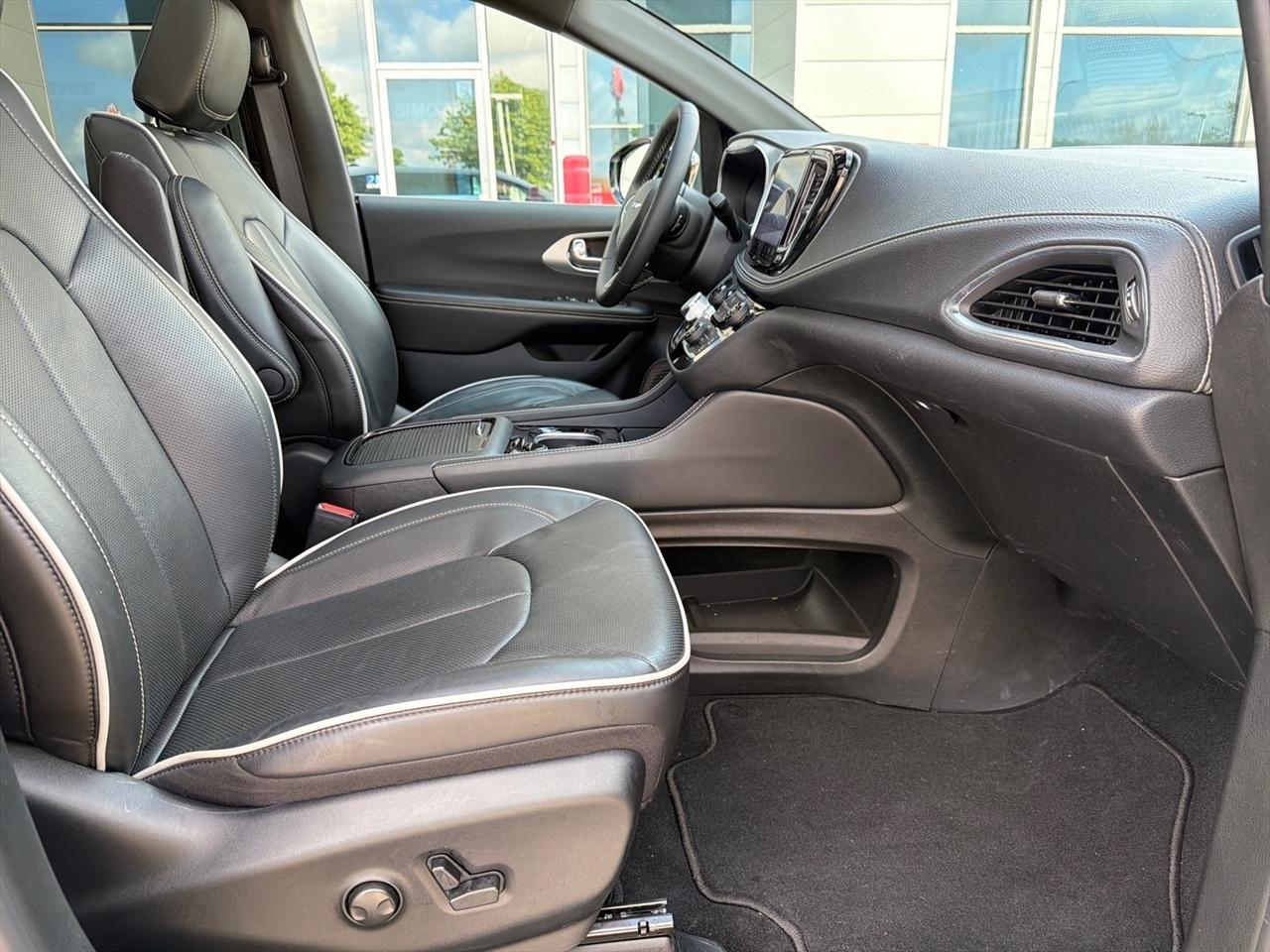 Chrysler Pacifica Limited 2026